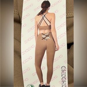 🎁 NEW two piece gym cross cross pants and sports bra set